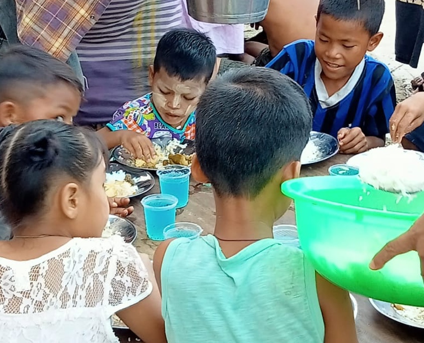 SONNE-International in Myanmar, Lebensmittelverteilung im DayCareCenter