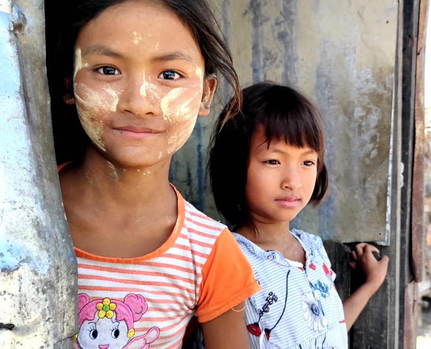 Straßenkinder in Myanmar