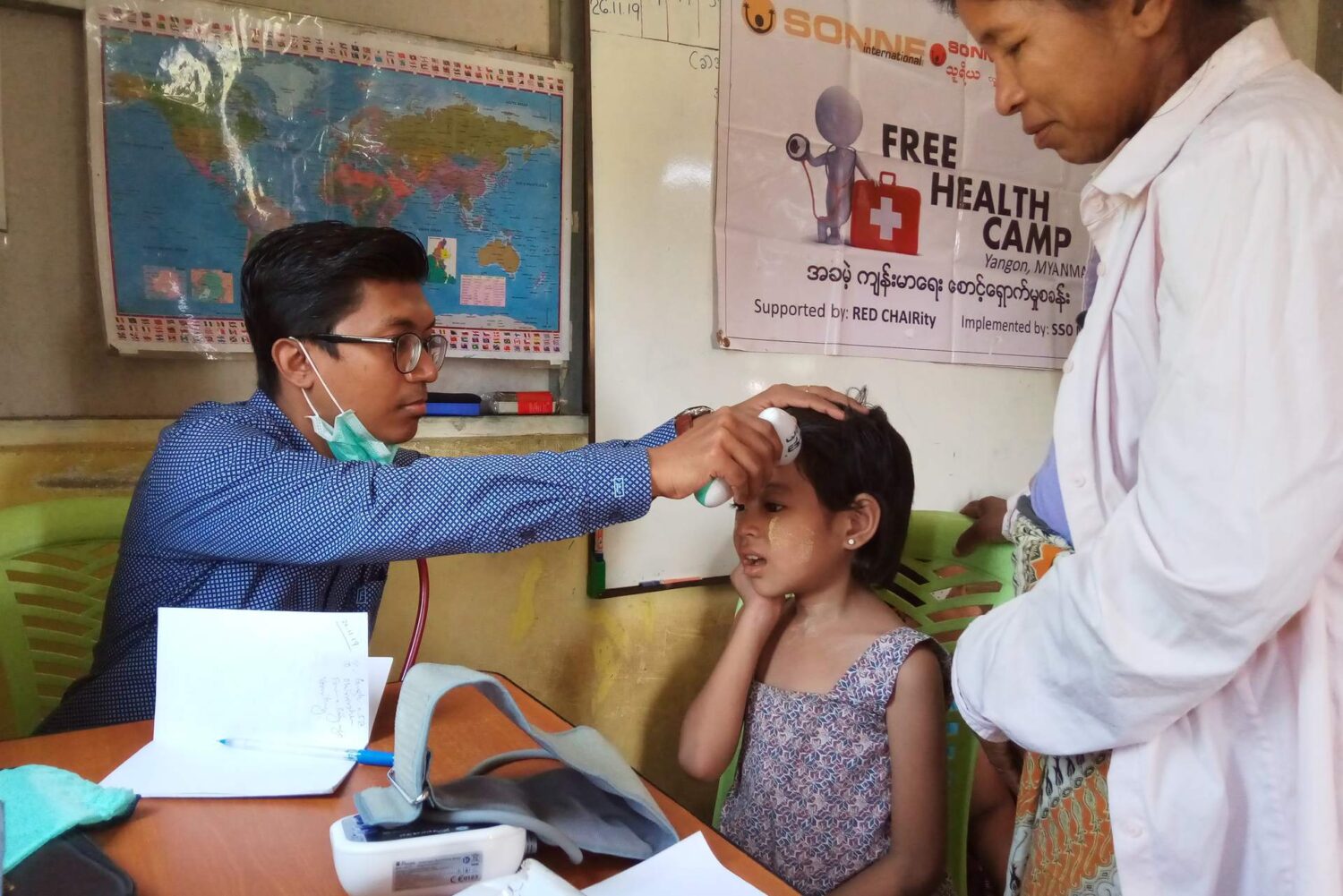 Arzt im SONNE-DCC, Mobile Gesundheitsversorgung in Myanmar