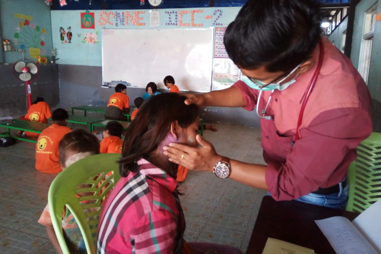 Arzt im SONNE-DCC, Mobile Gesundheitsversorgung in Myanmar