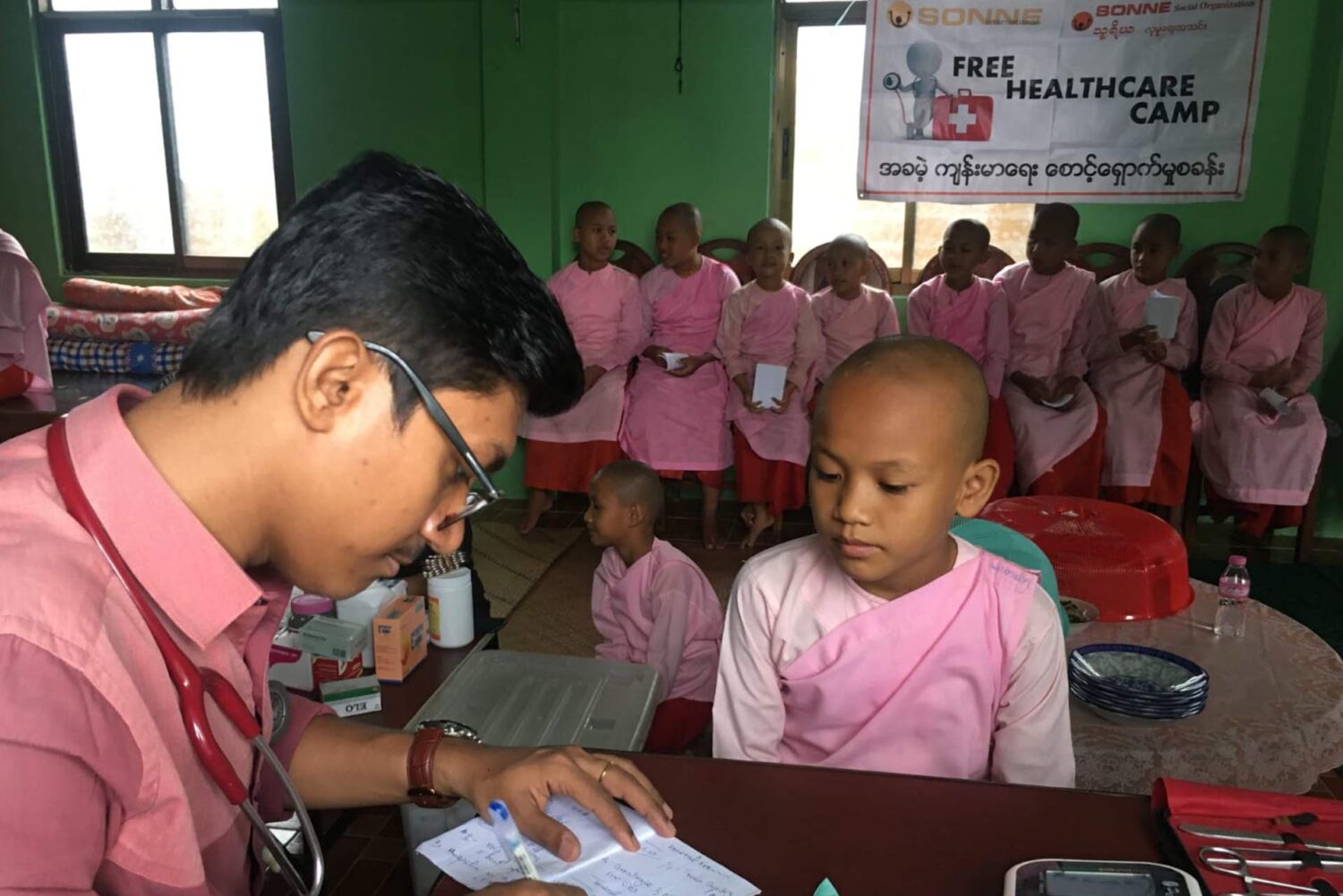 SONNE-Arzt im Nonnenkloster, Mobile Gesundheitsversorgung in Myanmar