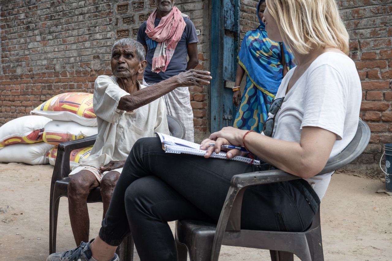 SONNE-Team im Gespräch mit den Menschen in Bihar