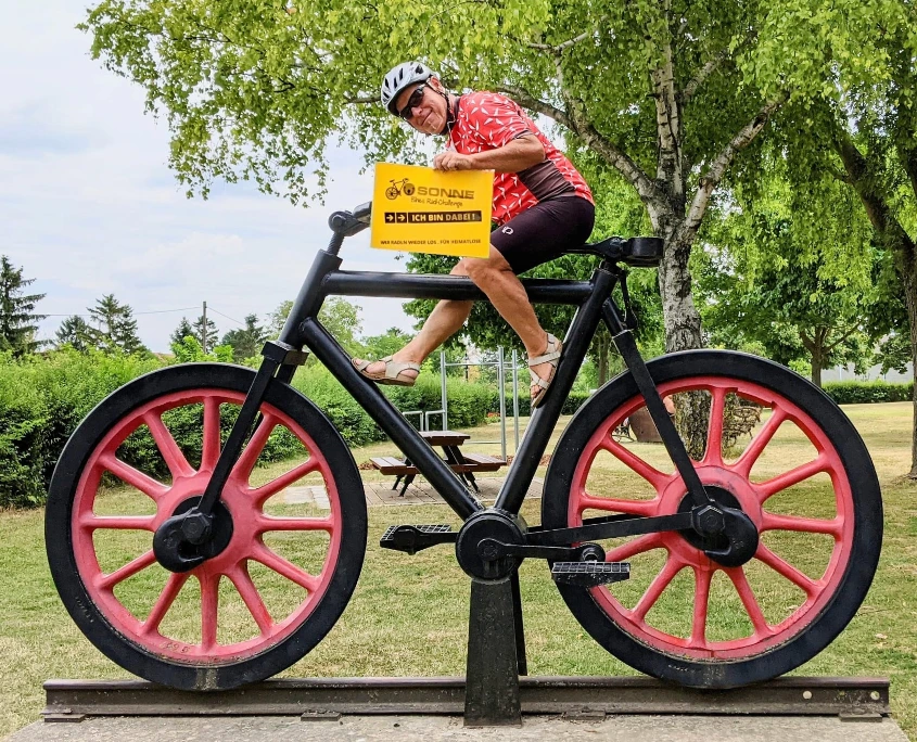 Gemeinsam stark für bedrohte Mädchen: Bines Radl-Challenge 2023.