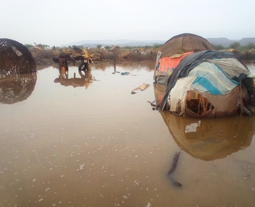 Zerstörte Hütten in der Afar-Region Äthiopien nach Flut
